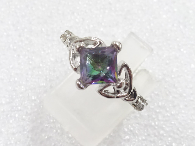 JAPANESE KIMONO / ANTIQUE COLORED STONE RING (SIZE 15)